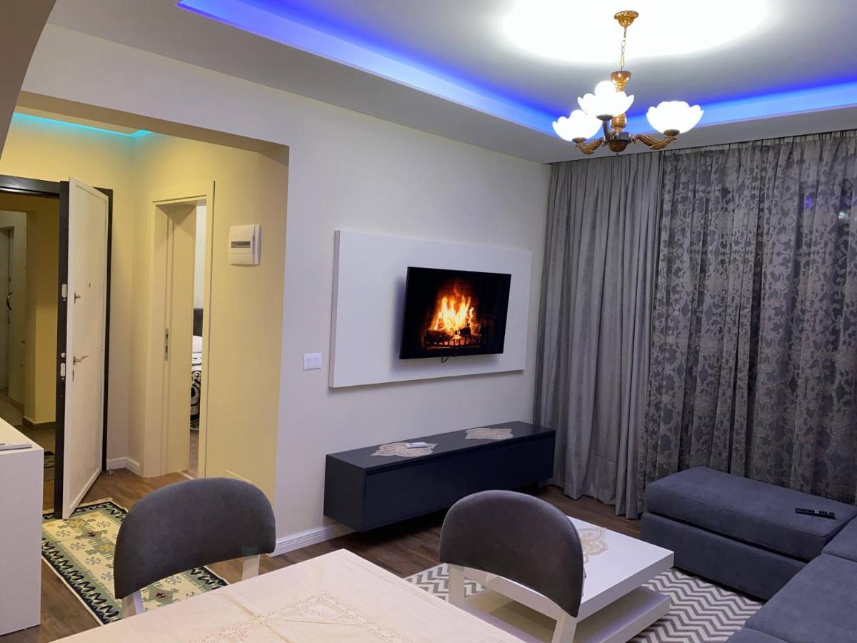 Komatas Modern Apartments In Bllok Area Tirana Kültér fotó
