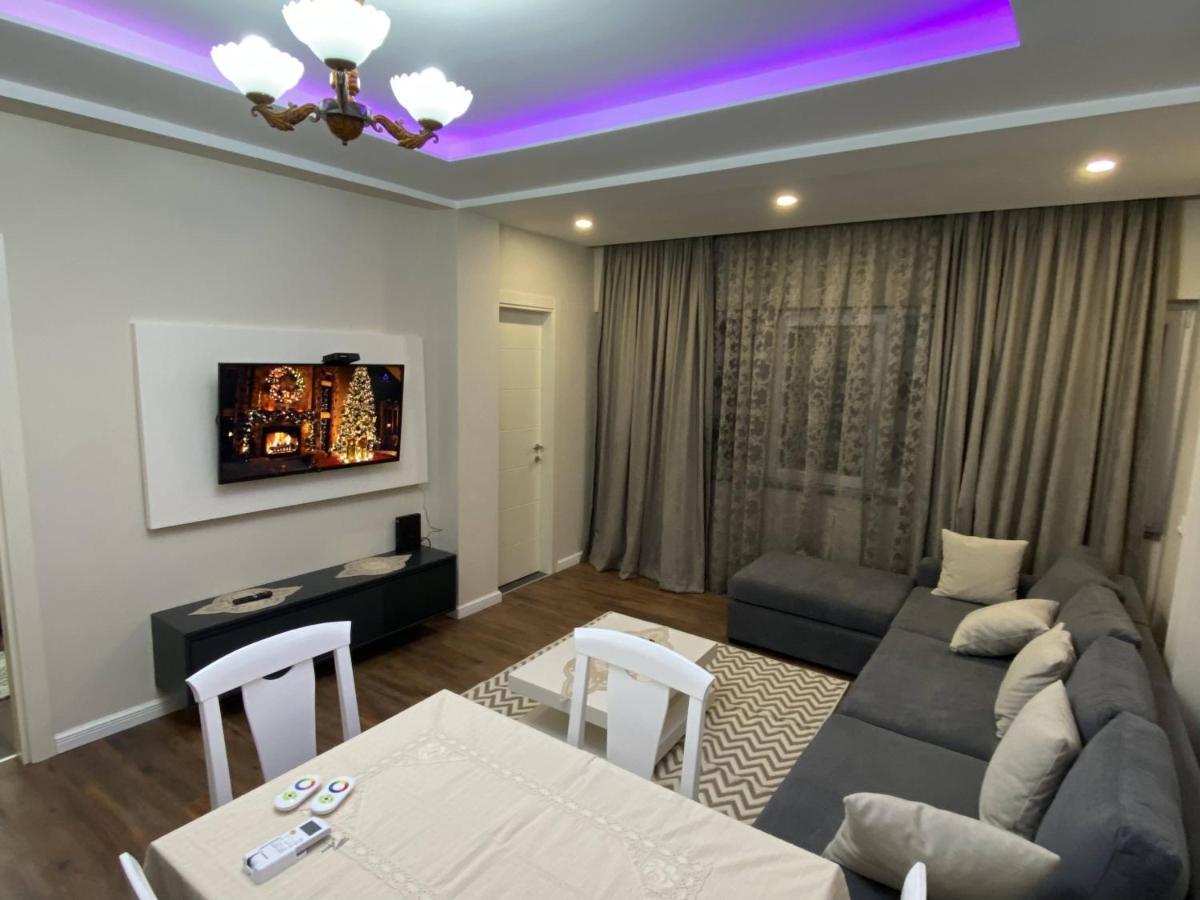 Komatas Modern Apartments In Bllok Area Tirana Kültér fotó