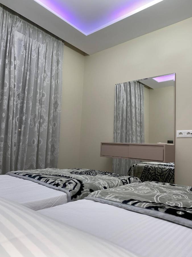 Komatas Modern Apartments In Bllok Area Tirana Kültér fotó